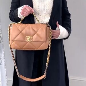 ❤︎Chanel Flap 19 Bag ~ Limited Edition Fall Color❤︎